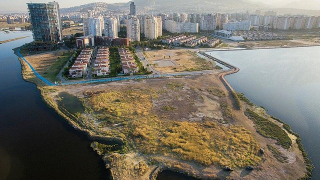 TOKİ, İzmir'de ''denizi de'' sattı!