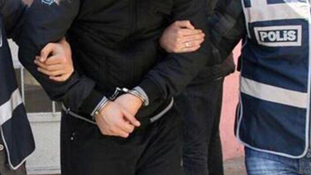 FETÖ'den aranan eski polis memuru saklandığı evde yakalandı