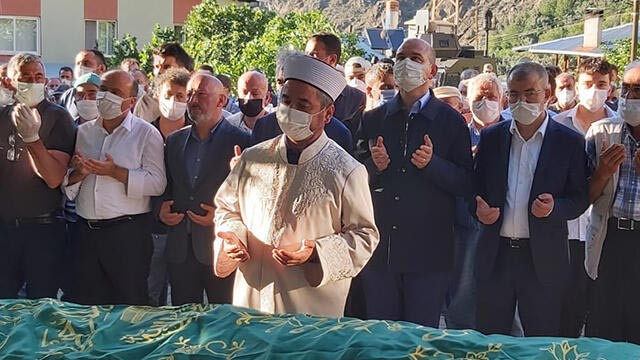 Artvin'deki sel felaketinde hayatını kaybedenler son yolculuğuna uğurlandı