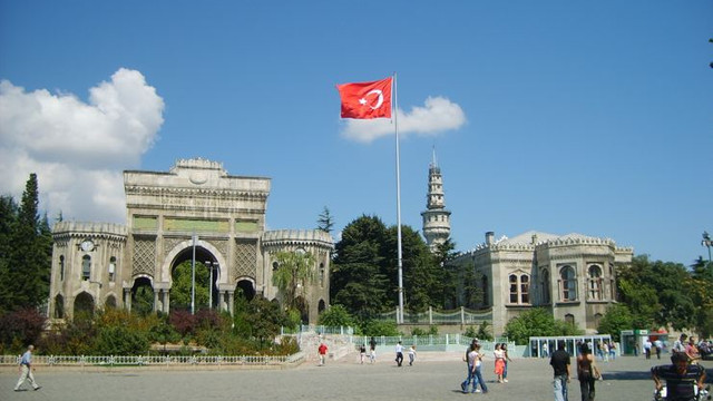 İstanbul Üniversitesi'nde profesöre taciz suçlaması!