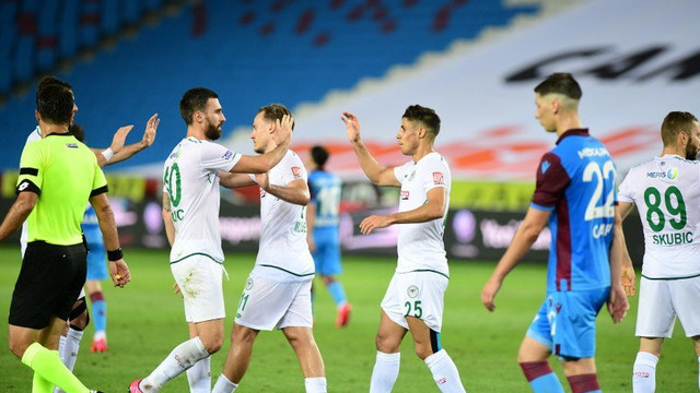 Trabzonspor kendi evinde yıkıldı