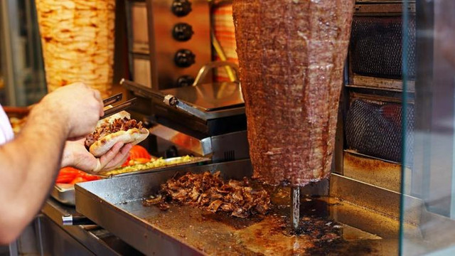 Türkiye'deki 48 Euroluk döner Avrupa'yı salladı