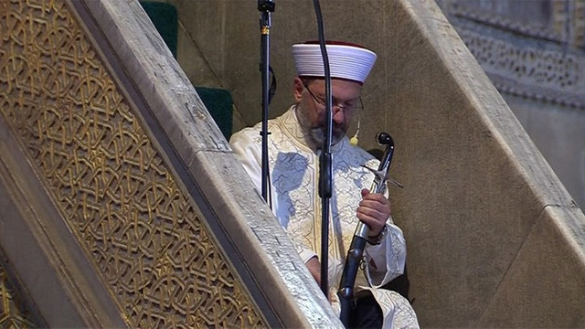 Diyanet sitesinden tartışmalı hutbenin ''lanet'' kısmı çıkarıldı