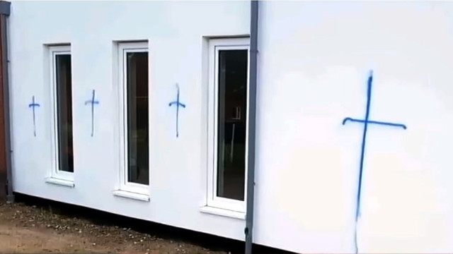 Cemevine çirkin saldırı