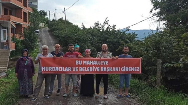 Sözünde durmayan AK Partili başkana pankartlı tepki