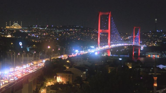 İstanbul'da sabaha kadar bayram trafiği !