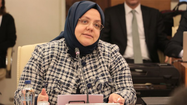 Bakan Selçuk: Emeklilere 11 milyar lira bayram ikramiyesi ödendi