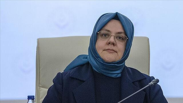 Bakan Selçuk: Fikrine güvenenler, edepsiz ifadeler kullanmak zorunda kalmaz