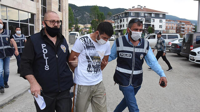 Eski sevgili kavgası: ''Üzerime saldırınca, kendimi koruyup bıçakladım''