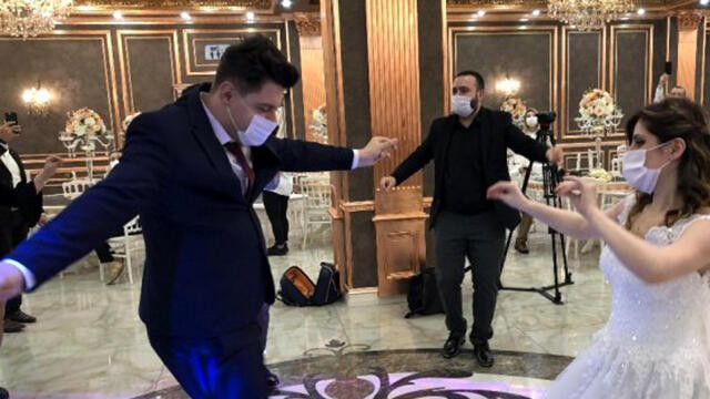 O ilde düğün saatlerine koronavirüs ayarı
