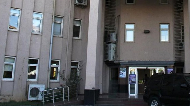 Evlerin üzerine vinç düştü: 1 ölü