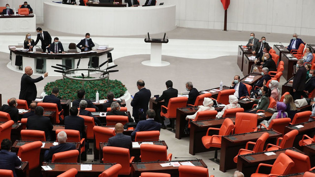 ''AK Parti'nin terörle ilişkisi yüzde yüzdür'' dedi ortalık karıştı
