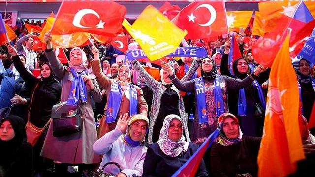 Son anketten AK Parti'ye bir kötü haber daha!