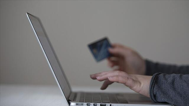 Yeni normalde bayram alışverişleri internetten yapıldı