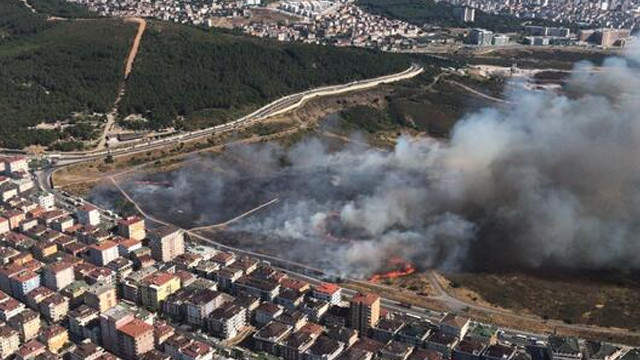 İstanbul Maltepe'de askeri alanda yangın!