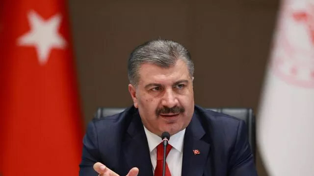 Bakan Koca sitem etti! Koronavirüs testi pozitif çıkan arkadaşına...