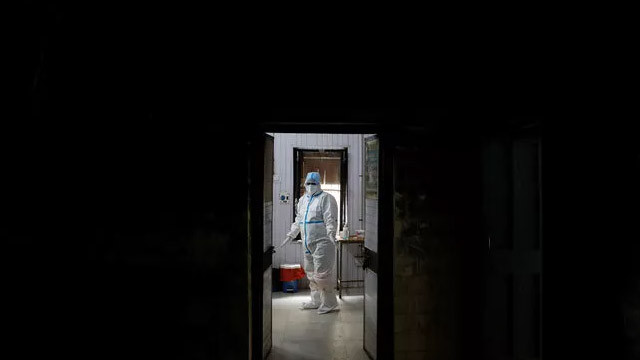 Korona araştırmasında şaşırtan sonuçlar: 2 metre mesafe yetersiz