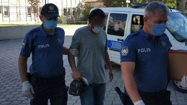 Parkta sapık var! Cinsel organını gösteren kişiye linç girişimi!