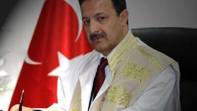 Siirt Üniversitesi Rektörü Murat Erman istifa etti