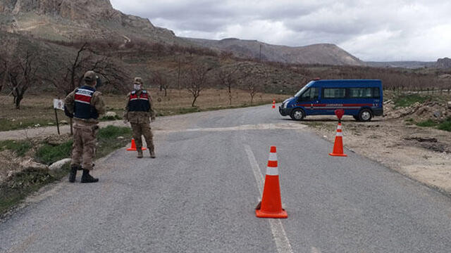 Gümüşhane'de bir mahalle karantinaya alındı