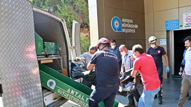 Korkunç olay! Asansör boşluğunda erkek cesedi bulundu