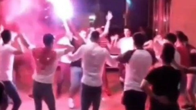 Bursa'da şoke eden görüntüler! Sosyal mesafesiz eğlence