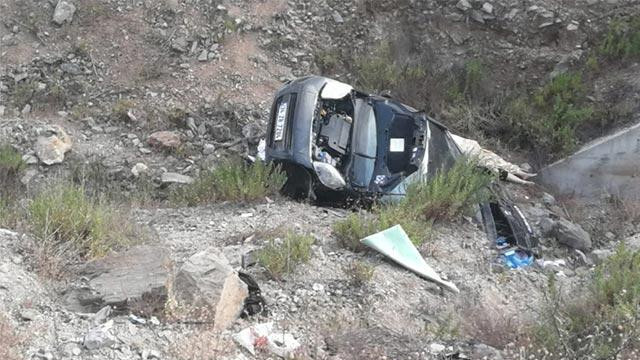 Mersin'de araç şarampole yuvarlandı: Anne öldü, 7 çocuk yaralandı