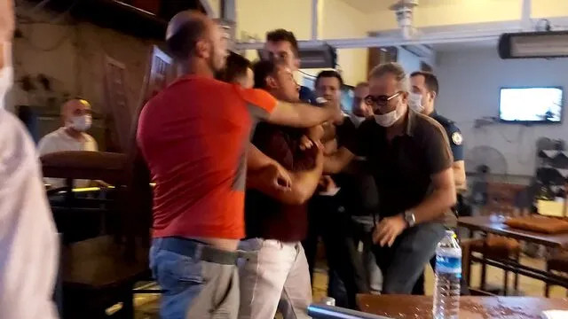 ''Neden masama bakıyorsun'' dedi, ortalık karıştı