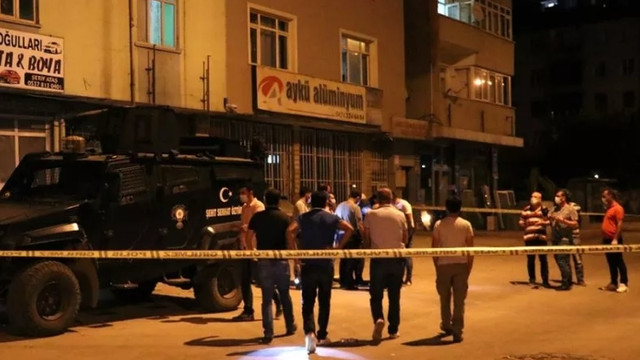 ''Üzerimde bomba var'' dedi ortalık karıştı