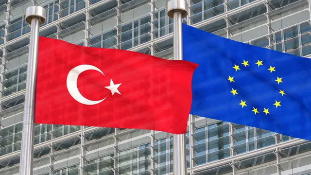 Yunanistan: Türkiye, Doğu Akdeniz'deki tüm gemilerini derhal çekmeli