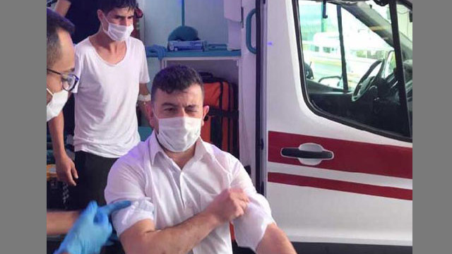 AVM restoranında inanılmaz olay! Dezenfektan diye sıktılar ama...