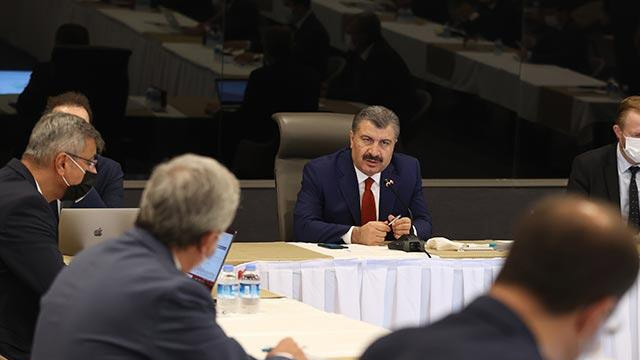 Bakan Koca'dan İstanbul'da koronavirüs toplantısı