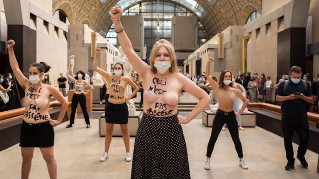 FEMEN aktivistleri Orsay Müzesi'nde SOYUNDU!