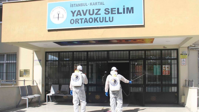 Kartal'ın okulları minikler için dezenfekte ediliyor