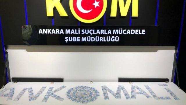 Sahte parayla telefon alıp satan kalpazanlar yakalandı