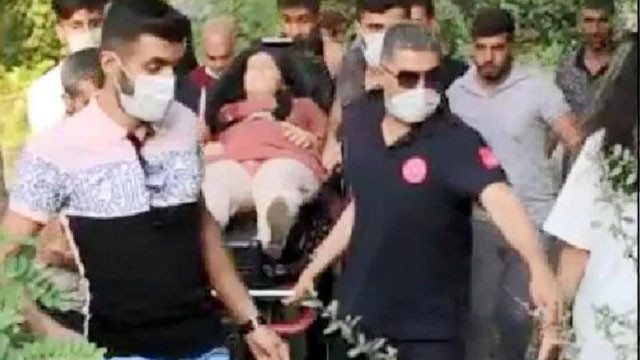 Barışmak için buluştuğu eşini 8 yerinden bıçakladı