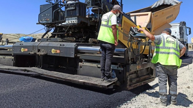 Başkent'te Büyükşehir'den asfalt atağı