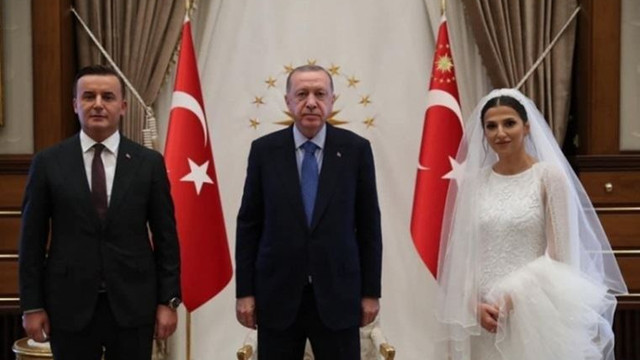 Başsavcıdan Cumhurbaşkanlığı Sarayı'nda evlilik pozu