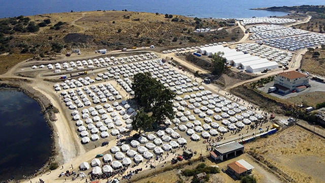 Yunanistan'daki mülteci kampında 243 kişide korona tespit edildi