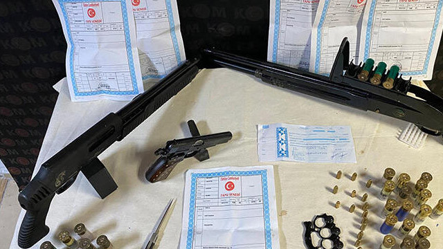 Silah kaçakçılarına şafak operasyonu: 5 gözaltı