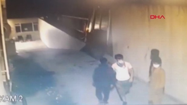 Afgan çetesi, girdikleri evde 3 kişiyi gasp etti!