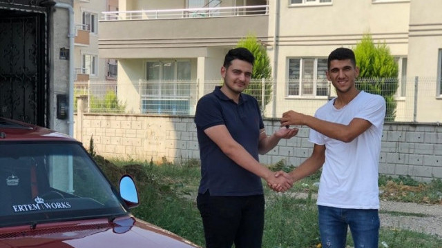 Modifiyeli Doğan SLX marka aracını rekor fiyata sattı