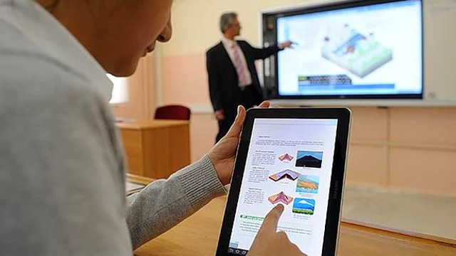 10 yıl önce ''müjde''lenen tabletler öğrencilere neden dağıtılmadı ?