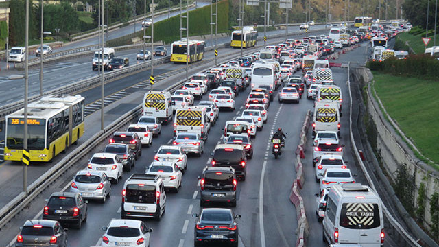 Istanbul Da Kademeli Mesai Boyle Basladi Iste Trafik Durumu Guncel