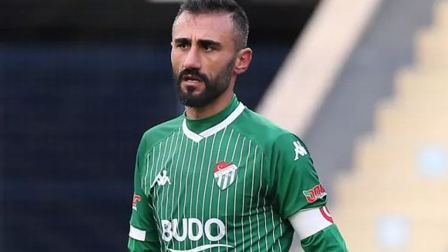 Selçuk Şahin futbolu bıraktı!
