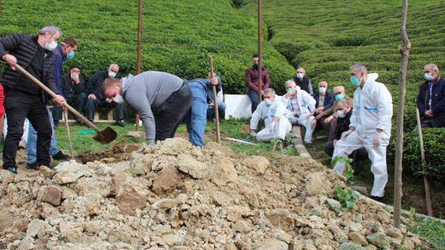 Koronavirüs kurbanı ambulans şoförüne acı veda