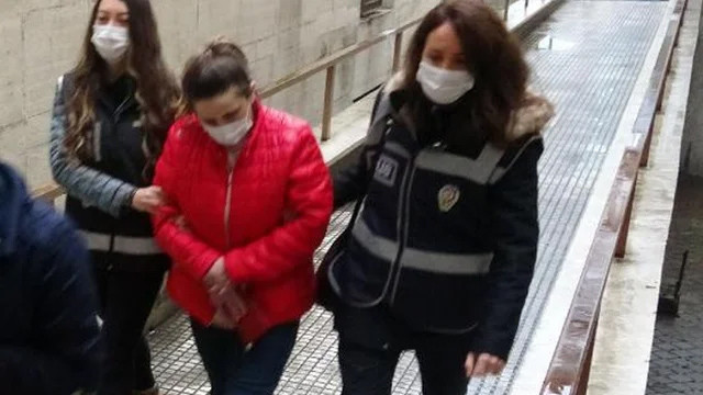 Cinsel ilişki vaadiyle kandırdıkları erkeklere şantaj yapan çete çökertildi