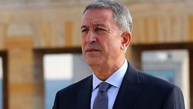 Bakan Akar, İngiltere Savunma Bakanı ile görüştü