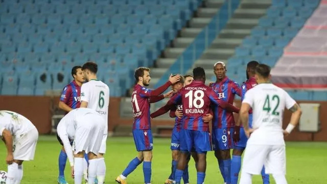 Trabzonspor'dan kritik 3 puan: Trabzonspor-Konyaspor: 3-1