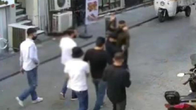 Kavga numarasıyla araya alıp soydular!